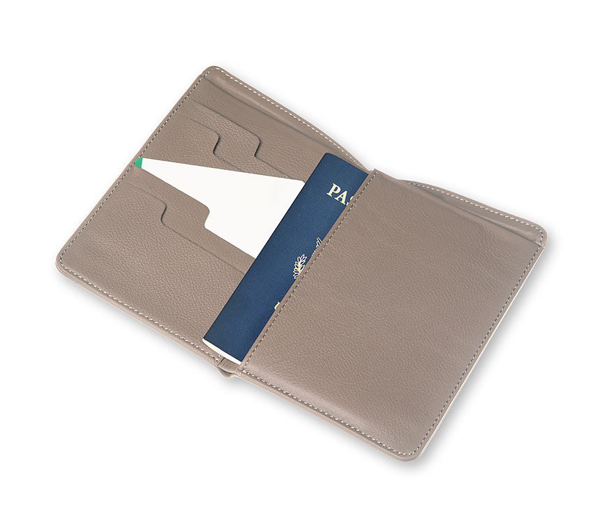 Carteira Para Passaporte Lineage em Couro - Taupe